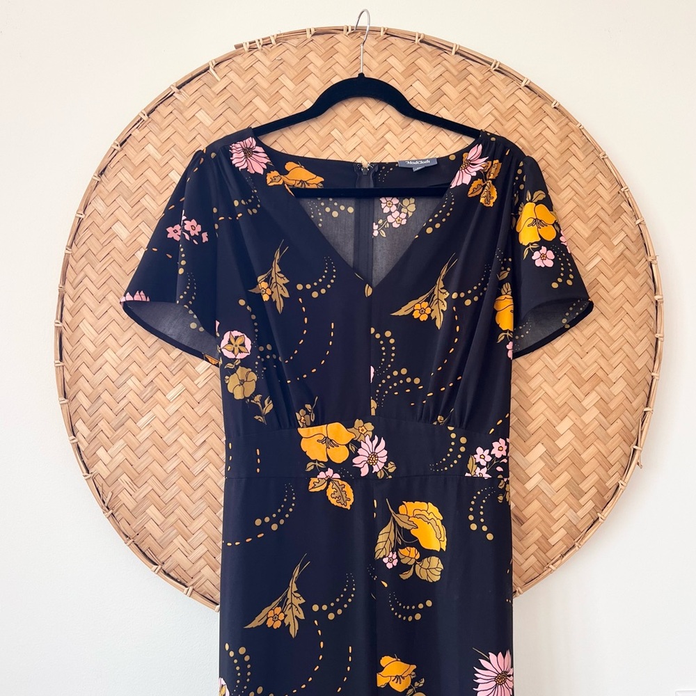 PLUS SIZE MODCLOTH VINTAGE STYLE EVERYTHING‎ & MORE BLACK FLORAL ROMPER JUMPSUIT - Picture 4 of 13